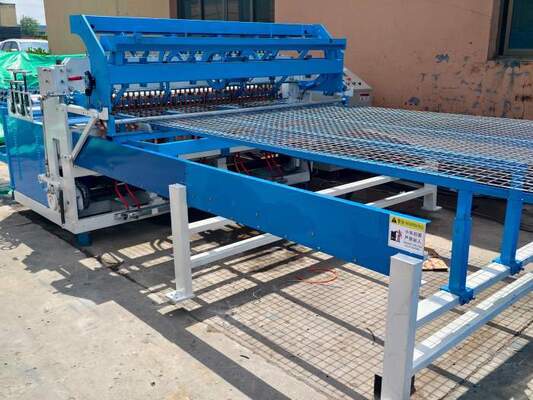 Wire Diameter 2.5-5mm Hole Size 50*50mm Steel Wire Mesh Welding Machine